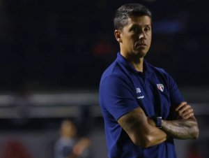 Após segunda derrota seguida no Brasileirão, São Paulo demite o técnico Thiago Carpini 