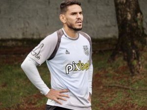 Ex-Vitória, zagueiro da Ponte elogia o Bahia antes de duelo pela Série B