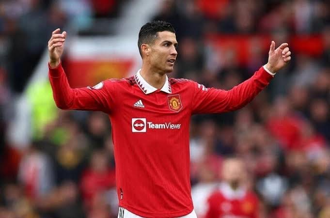 Cristiano Ronaldo é procurado por clube da Champions League e paralisa  negociações com o Al-Nassr - Notícias - Galáticos Online