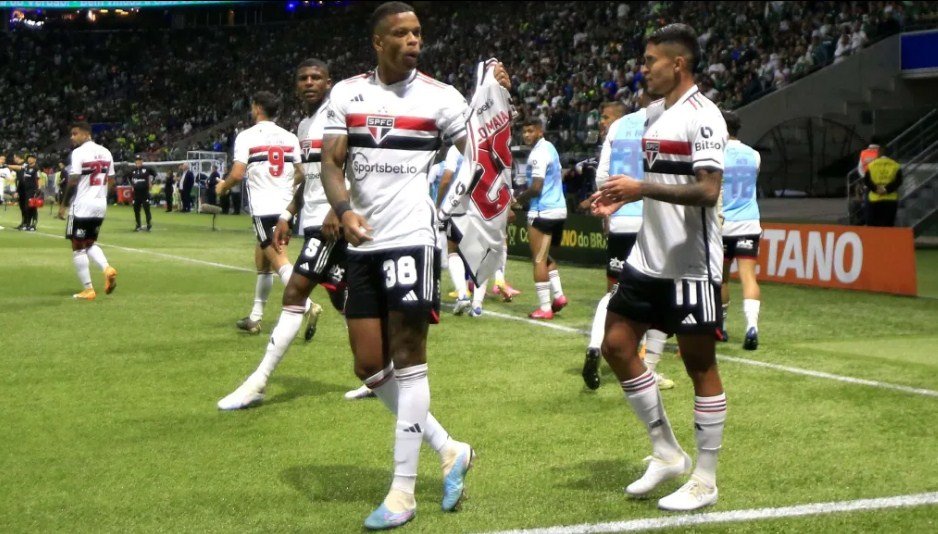 São Paulo vence o Palmeiras e tem a vantagem na Copa do Brasil - A Gazeta  do Amapá