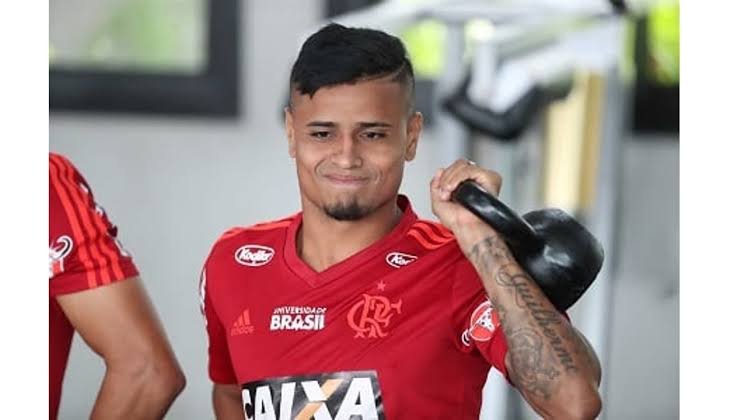 Everton, ex-atacante de São Paulo e Flamengo, é acusado de importunação  sexual - Portal MF
