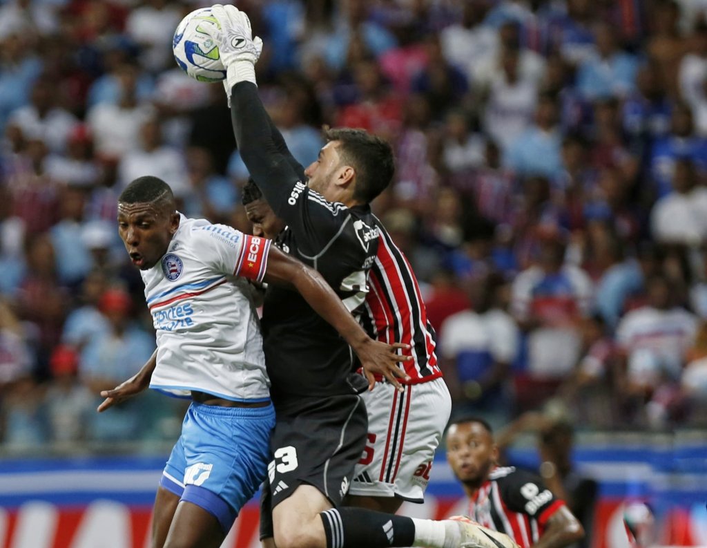 Bahia 1 x 0 Fluminense: Veja o gol de Everaldo na Fonte Nova