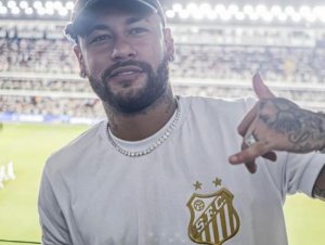 Neymar surpreende e confirma que vai jogar no Santos em 2025