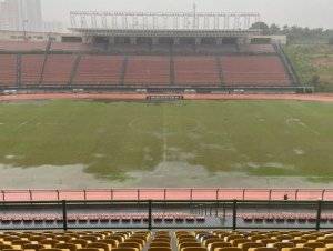 Após paralisação, jogo entre Bahia e Palmeiras é adiado devido à chuva