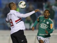 Com show de Lucas e gols de Luis Fabiano, São Paulo goleia o Palmeiras