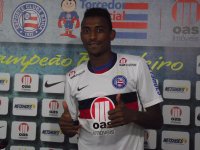 Elias quer volta do bom futebol no Bahia