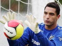 Ex-goleiro do Vitória recusa proposta para deixar o Santos