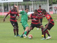 Gleidson Oliveira apita jogo do Vitória pela Copa do Brasil Sub-20