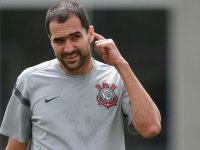 Meia do Corinthians previne jogadores contra os terremotos