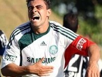 Ex-zagueiro do Vitória detona o Palmeiras e o treinador Felipão