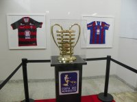 Taça da Copa do Nordeste atrai olhares de torcedores baianos 