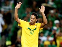 Ronaldinho comemora convocação para Seleção