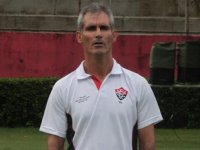 Treinador do sub-20 do Vitória é punido pelo STJD