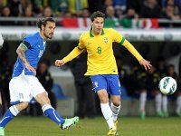 Brasil vacila, empata com a Itália e segue sem vencer 