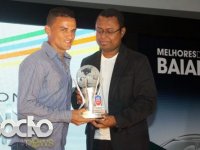 Raul agradece por prêmio de melhor lateral-esquerdo do Baiano