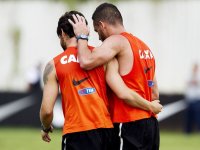 Corinthians puxa ‘freio-de-mão’ após contratações de peso