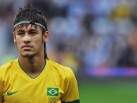 Após sair machucado, Neymar garante que vai enfrentar o México