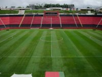 Em site oficial, Vitória confirma treino do Uruguai no Barradão