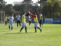  No frio curitibano, Vitória encerra preparação para jogo contra o Coxa