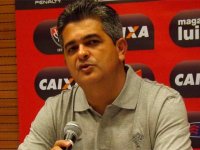 Ney Franco diz que ousou e pede mobilização para jogo com Goiás