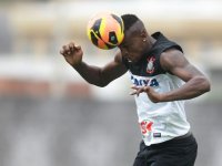 Corinthians terá defesa reserva contra o Bahia