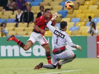 Sonhando com o G-4, Vitória recebe o Flamengo no Barradão