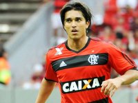 Ex-Vitória está saindo do Flamengo