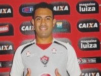 Renato Santos quer ficar no Vitória em 2014