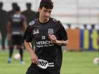 Na mira do Santos, ex-Vitória desperta interesse do Atlético-MG