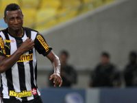 Botafogo quer manter atacante que decepcionou no Bahia