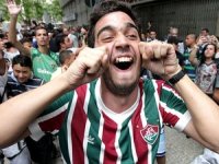 Fluminense comemora permanência na Série A