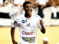 Atacante especulado no Bahia rescinde com o Bragantino