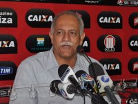 Queiroz nega procura por Leandro Euzébio: 