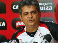 Botafogo tenta contratação de Ney Franco