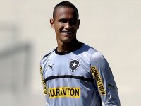Imprensa carioca coloca goleiro do Botafogo na mira do Vitória; Presidente nega