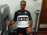 Jorginho esconde time e diz que Cruzeiro terá que suar muito para vencer jogo