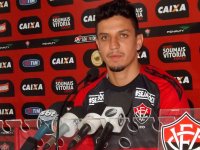 Léo Costa quer triunfo e promete postura diferente diante do Corinthians