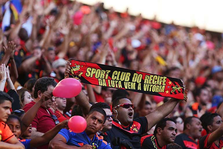 Torcida do Flamengo esgota ingressos para jogo contra Fortaleza