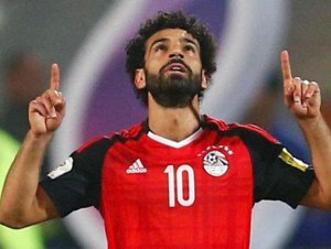 Recuperação de Salah será de três semanas e egípcio deve perder jogo de estreia da Copa do Mundo
