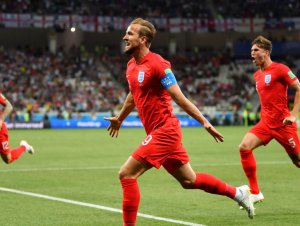 Harry Kane marca dois gols e Inglaterra vence a Tunísia no final da partida