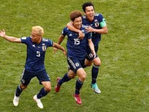 Japão vence Colômbia por 2 a 1 em jogo marcado pela primeira expulsão da Copa 
