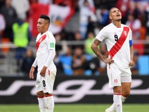 França vence, se classifica e elimina o Peru da Copa
