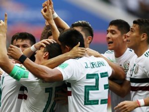 México vence a Coréia do Sul e fica perto da classificação