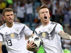 Heroico! Com um a menos, Alemanha vira pra cima da Suécia com golaço de Kroos no finzinho