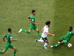 Arábia Saudita ganha do Egito por 2 a 1 na despedida das duas seleções da copa