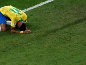 Brasil joga melhor, mas perde para a Bélgica e dá adeus à Copa