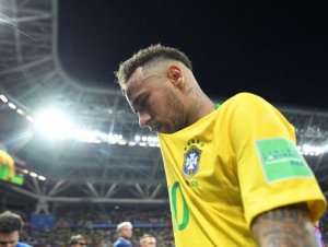 Neymar vive 2º revés em Copa e vê melhor do mundo distante
