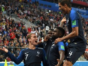 França vence com gol de Umtiti e está na final da Copa do Mundo