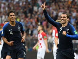França vence a Croácia e é bicampeã do Mundo