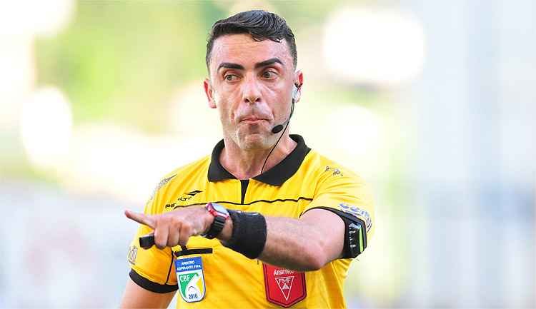 Igor Junio Benevenuto apita duelo entre Palmeiras e Bahia - Notícias -  Galáticos Online